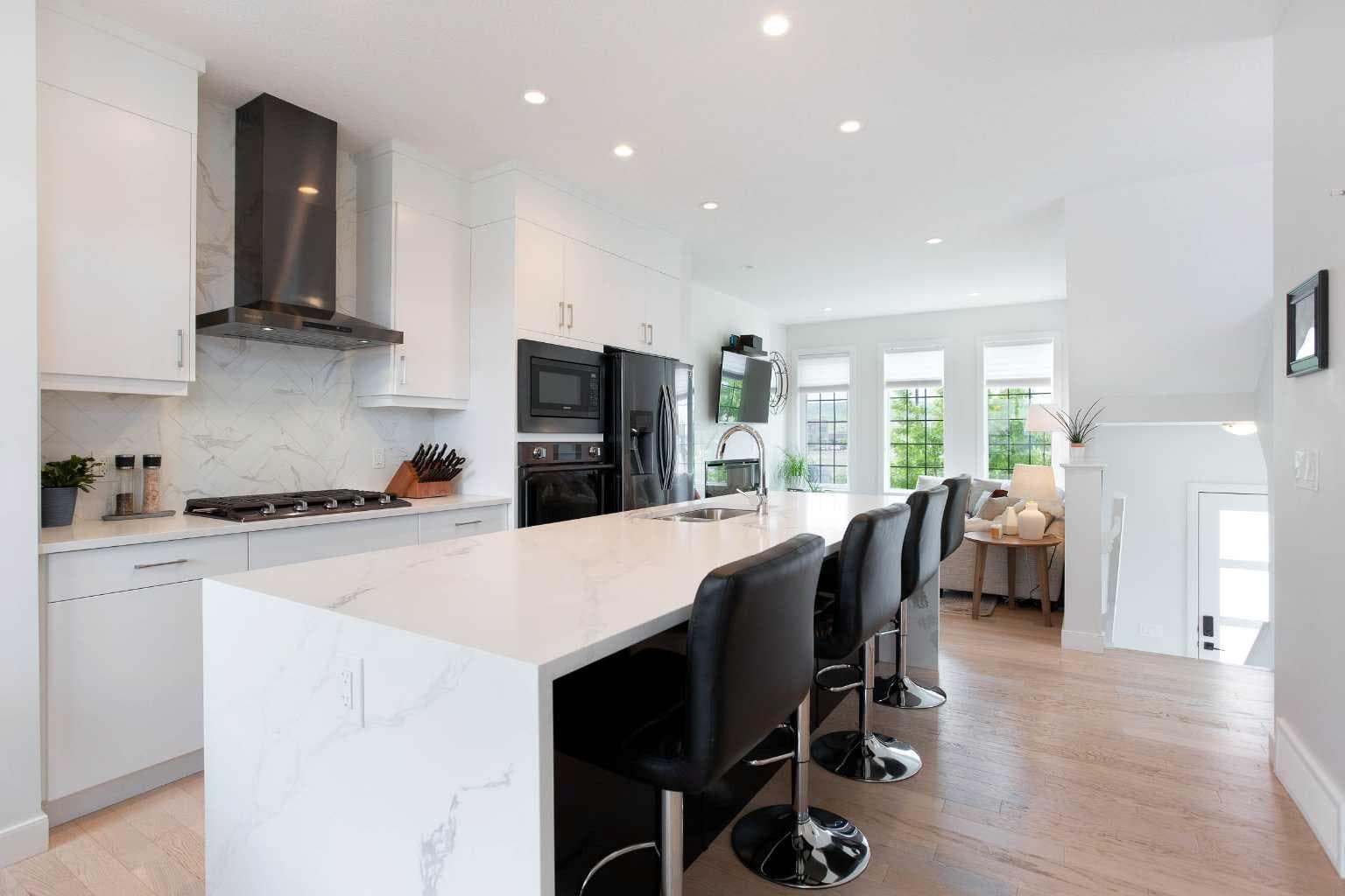 162 Greenbriar Way NW