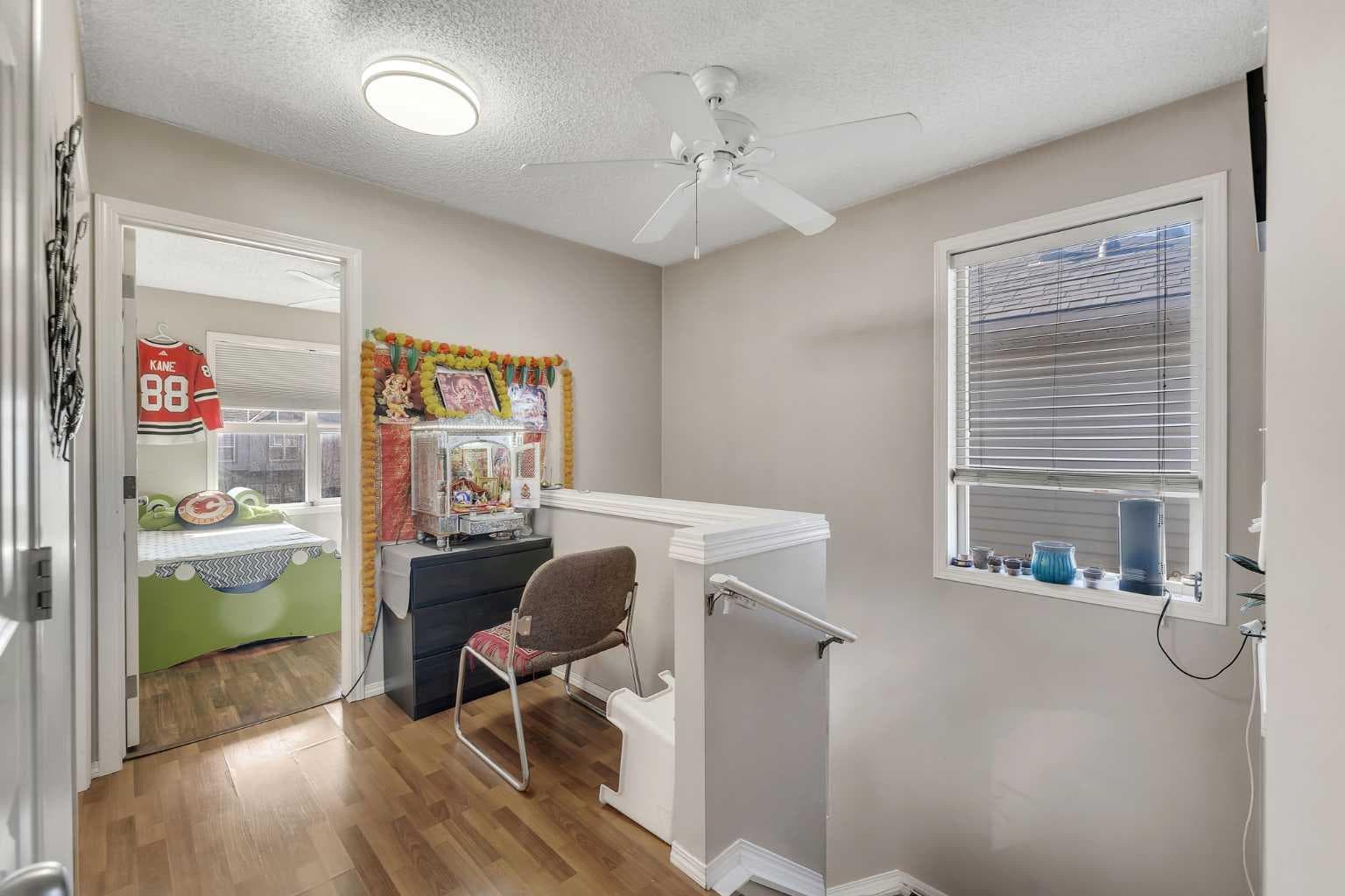 33 Saddlebrook Common NE