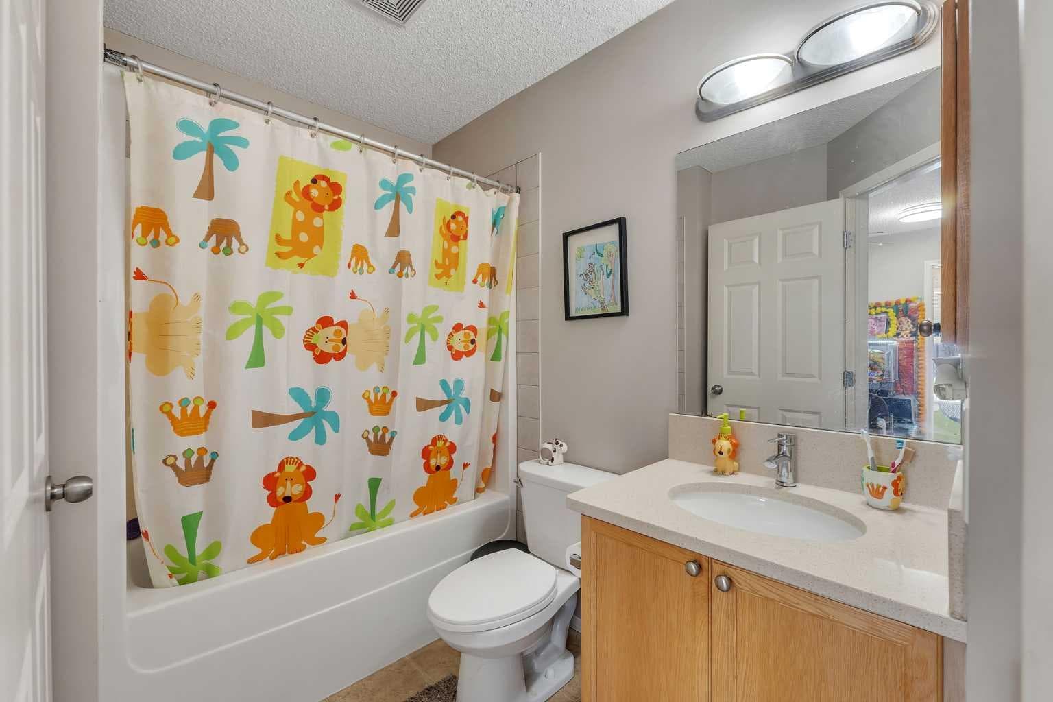 33 Saddlebrook Common NE