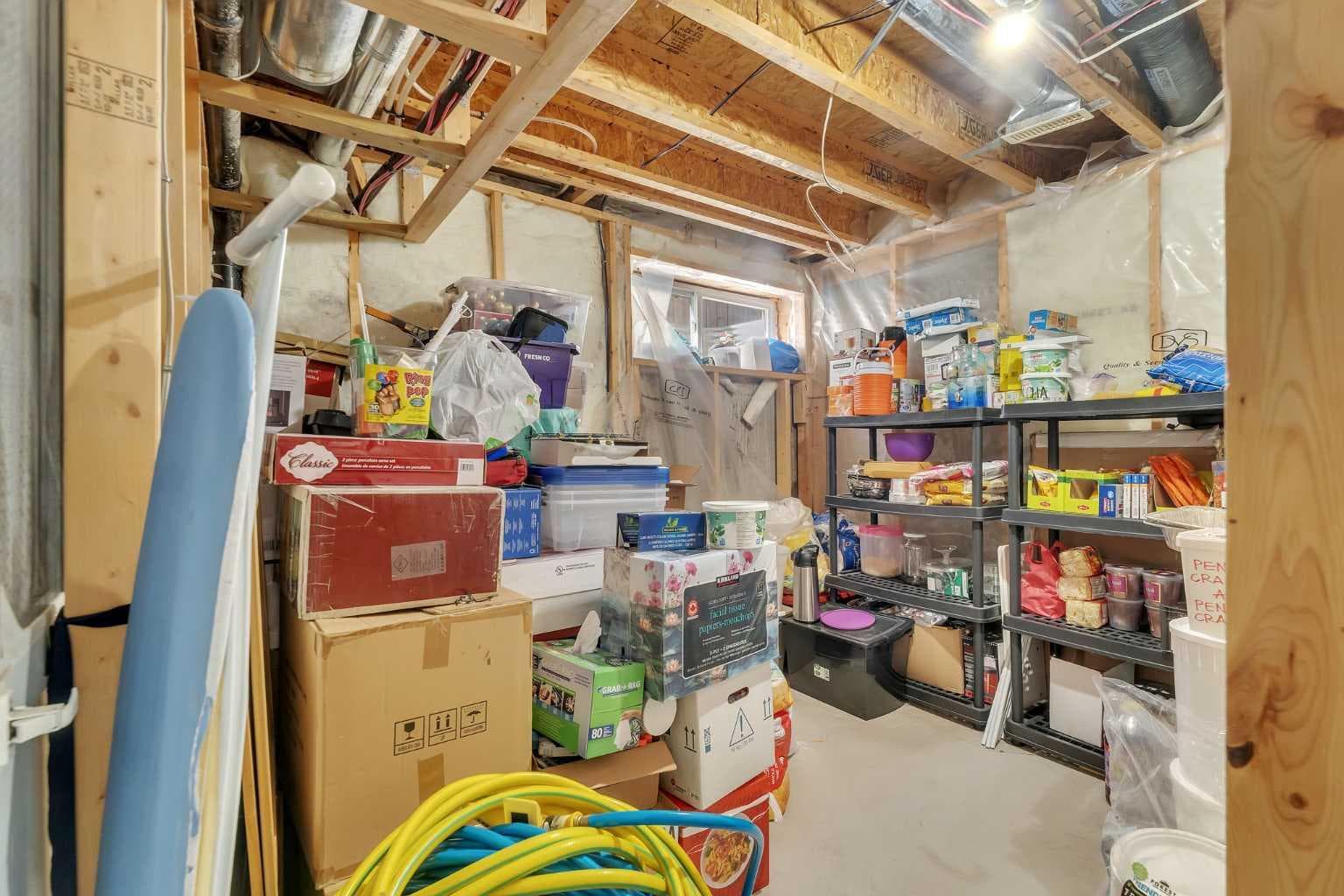 33 Saddlebrook Common NE