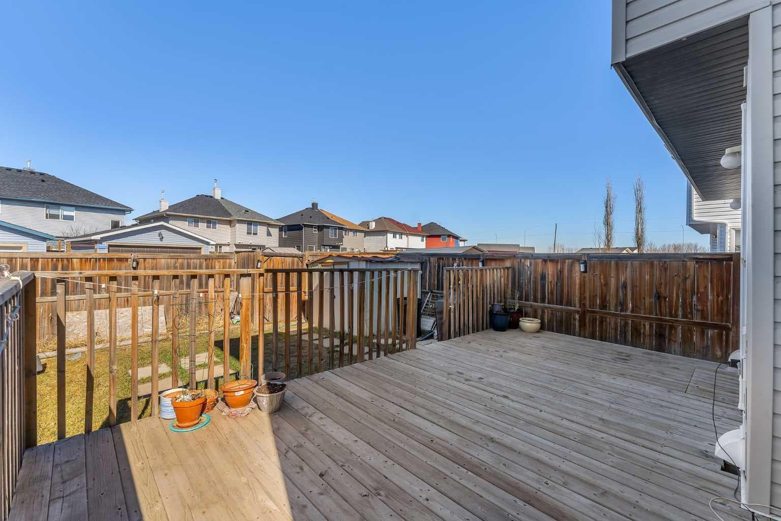 33 Saddlebrook Common NE