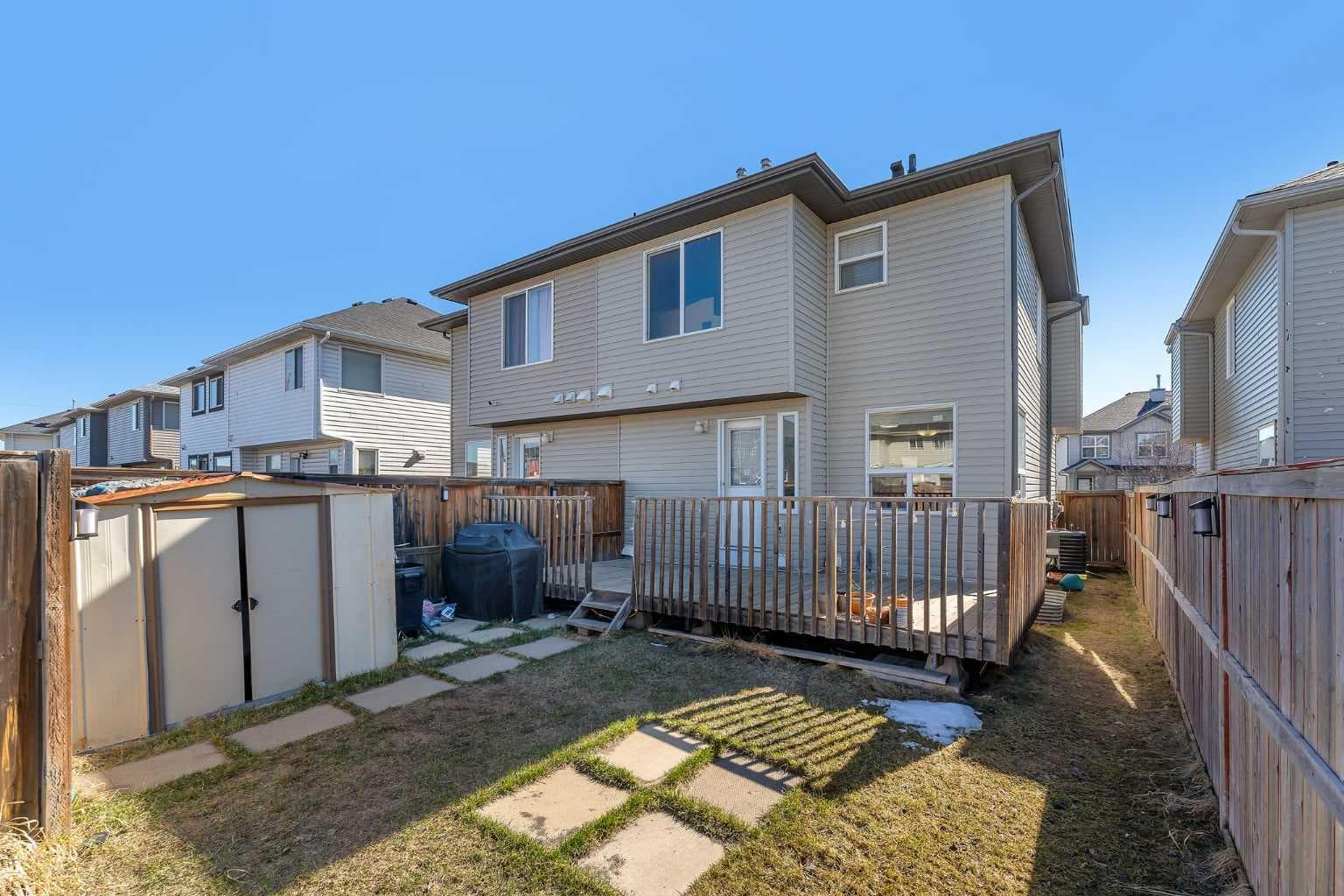 33 Saddlebrook Common NE