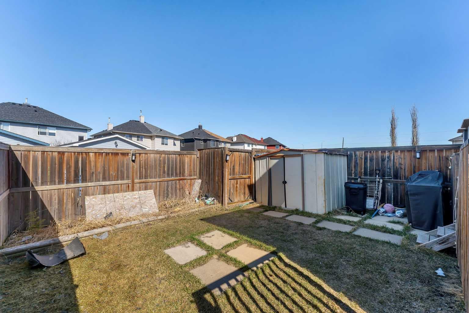 33 Saddlebrook Common NE