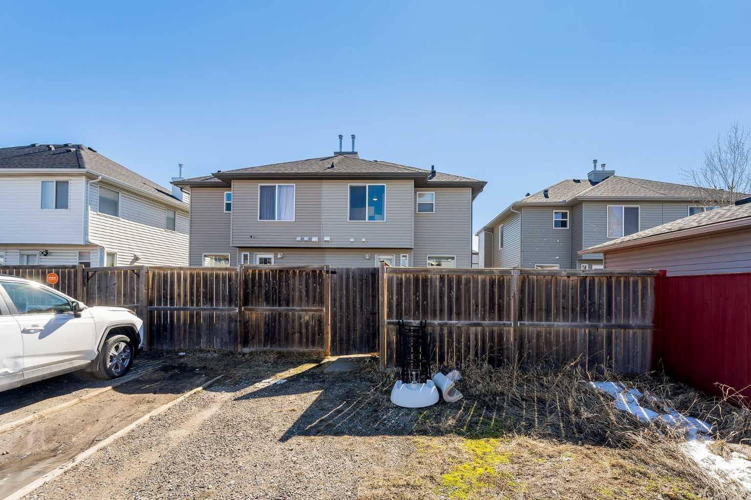 33 Saddlebrook Common NE