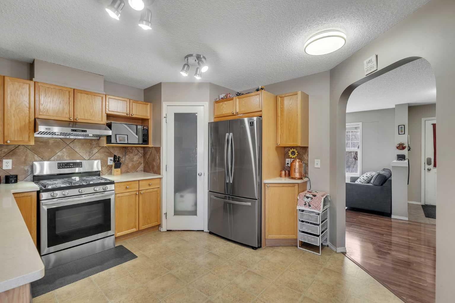 33 Saddlebrook Common NE