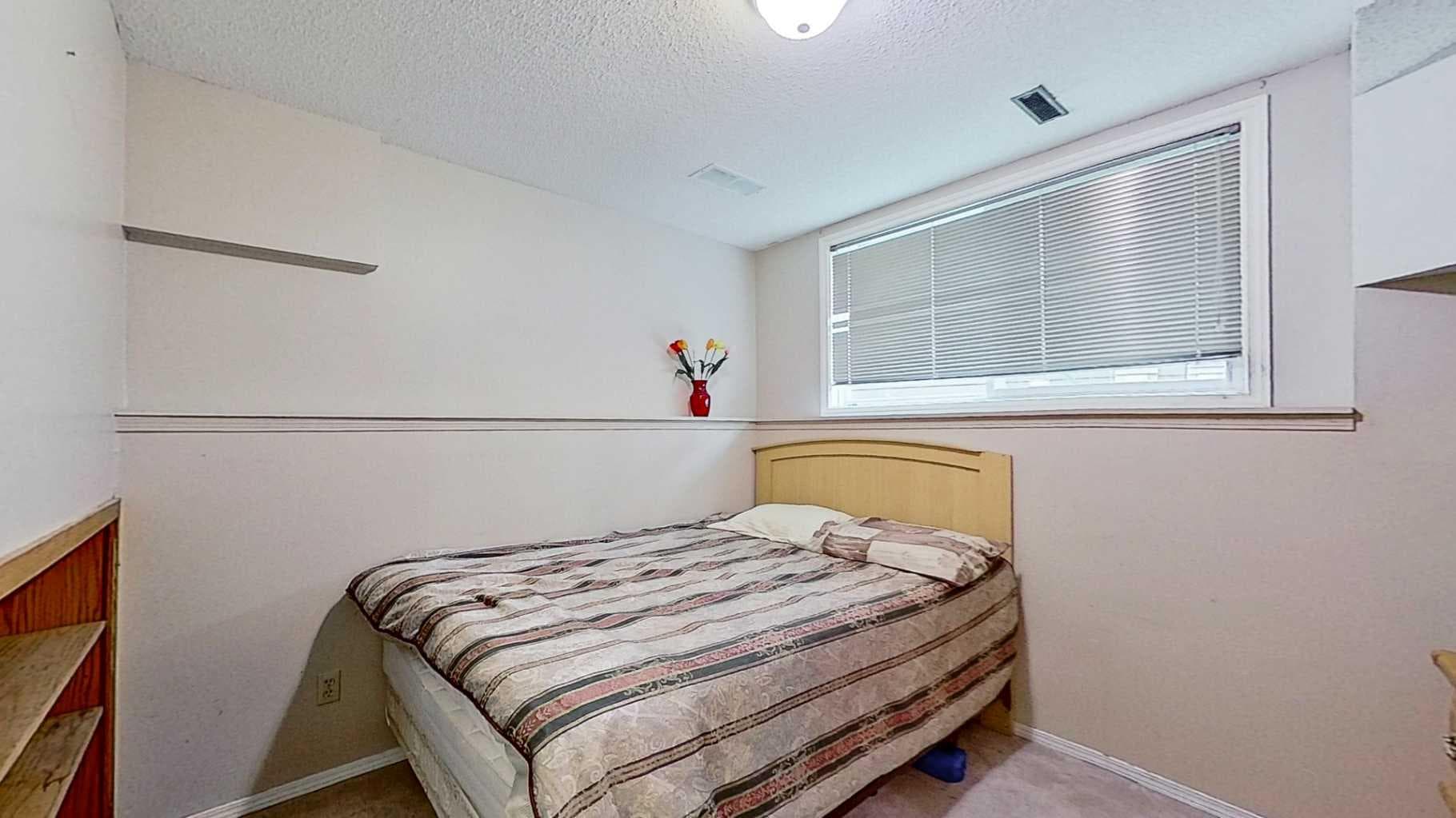 109 Edgebrook Gardens NW
