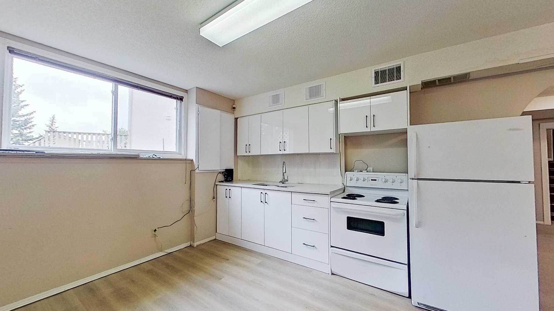 109 Edgebrook Gardens NW