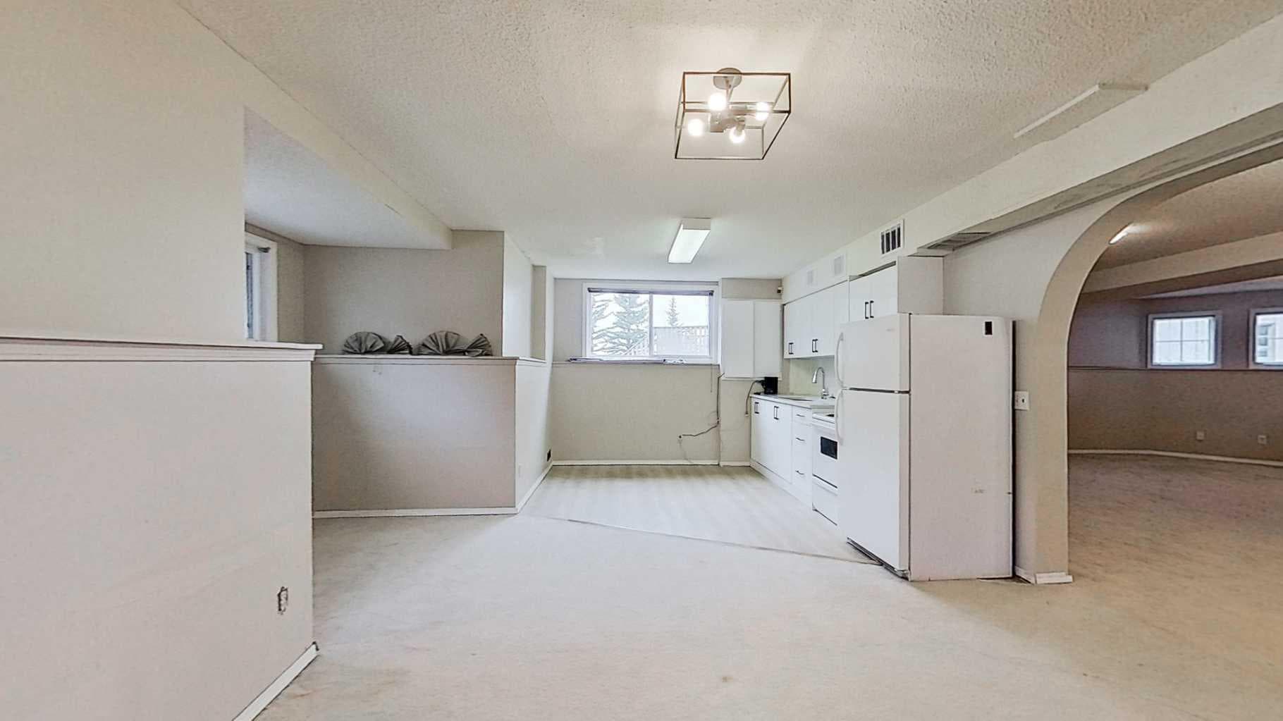 109 Edgebrook Gardens NW
