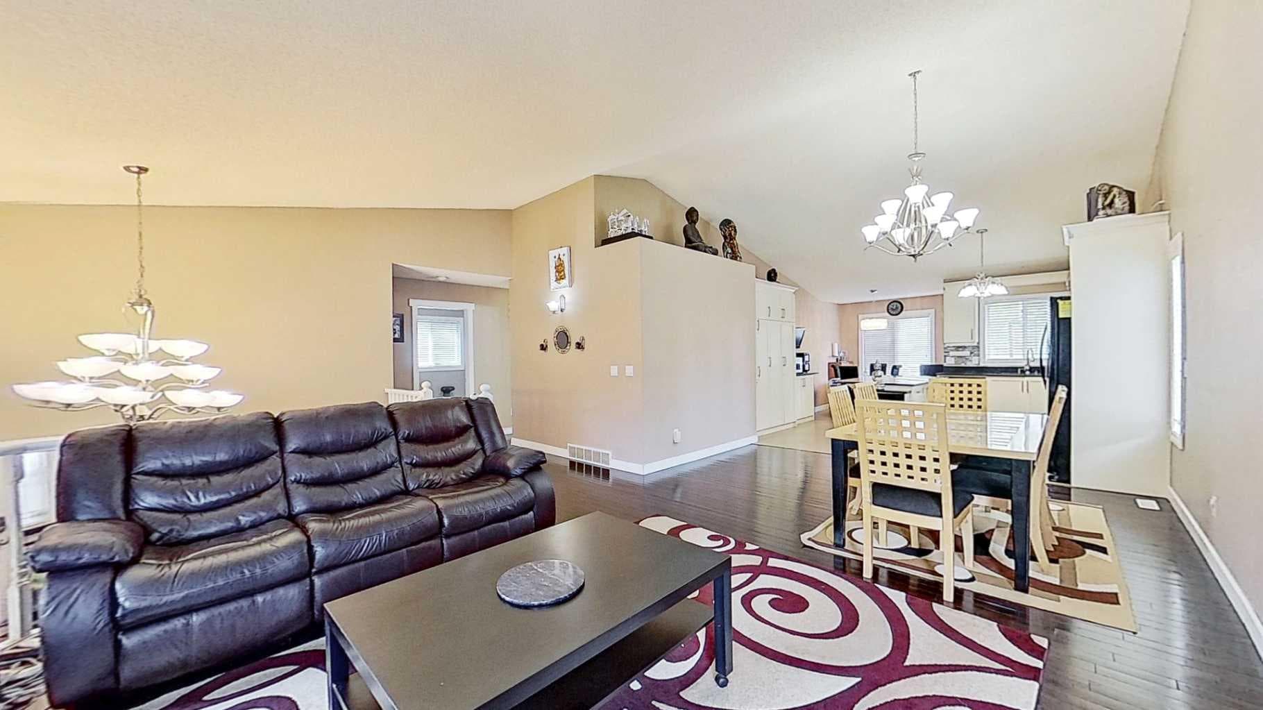 109 Edgebrook Gardens NW