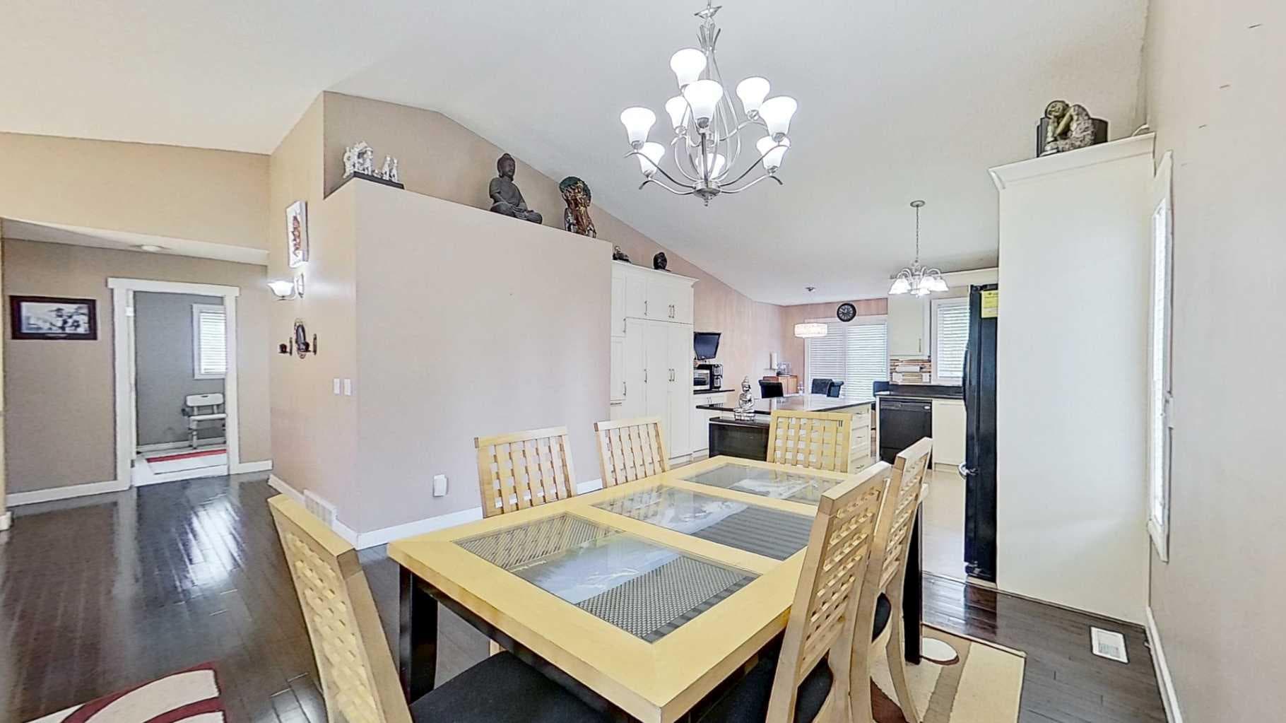 109 Edgebrook Gardens NW