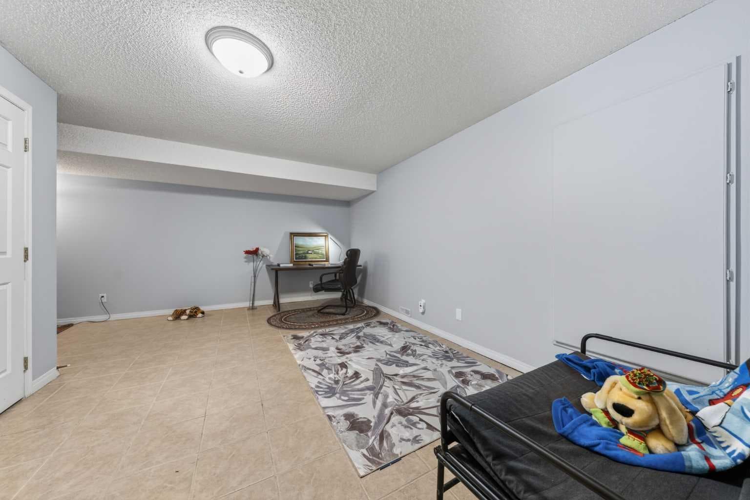 73 Hidden Valley Villas NW