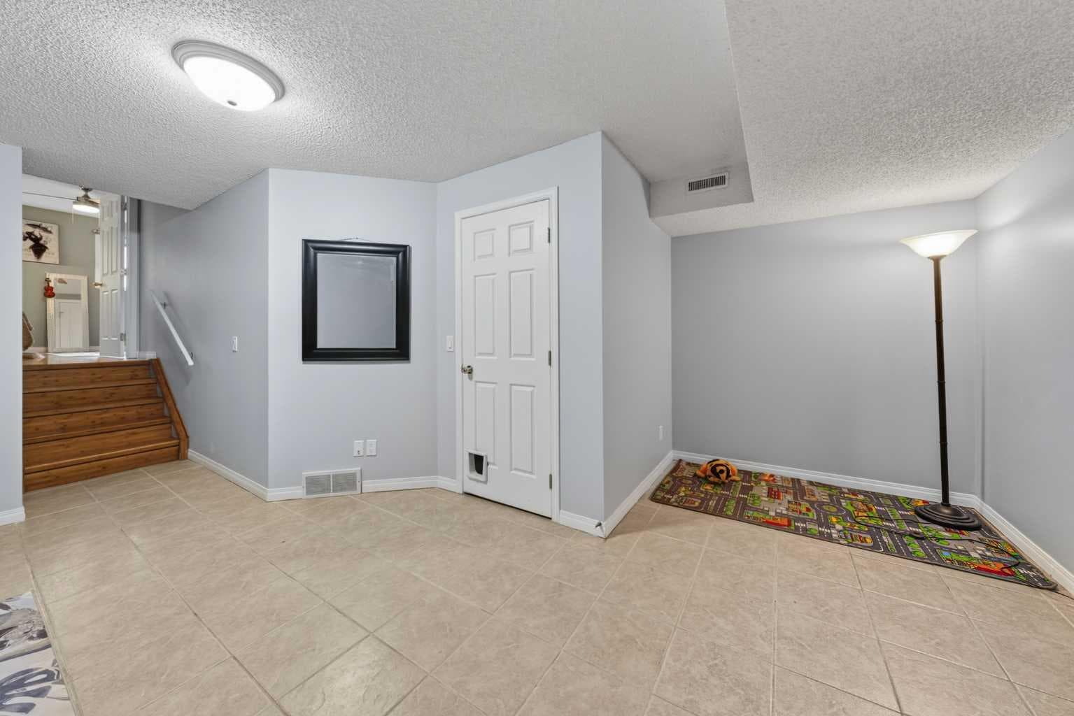 73 Hidden Valley Villas NW