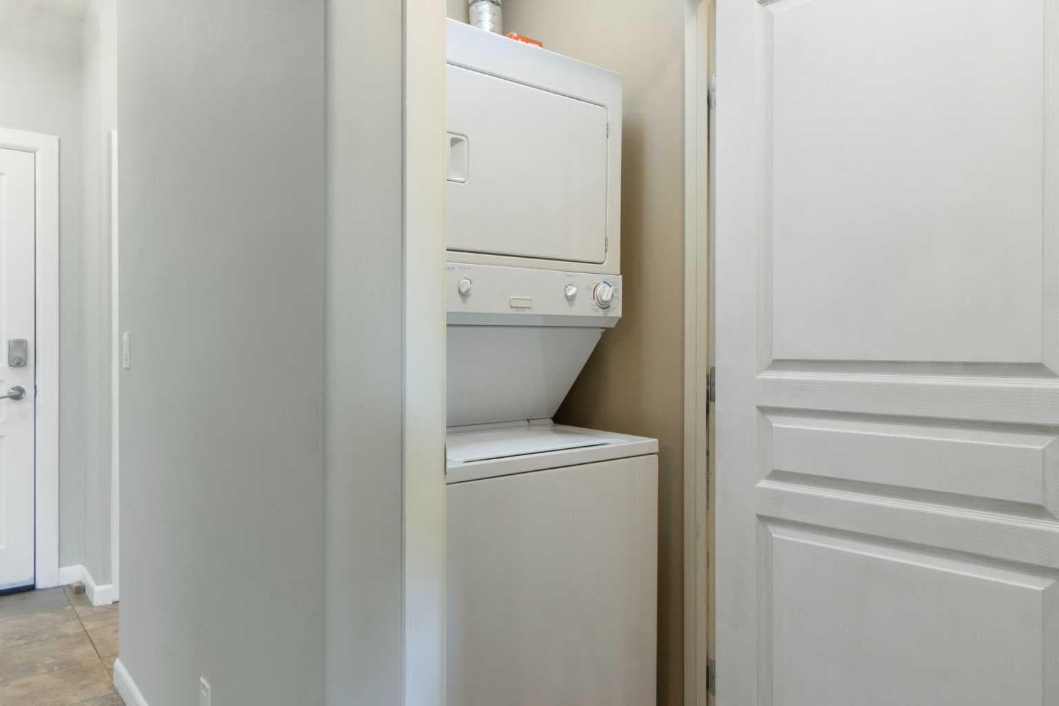 211, 52 Cranfield Link SE