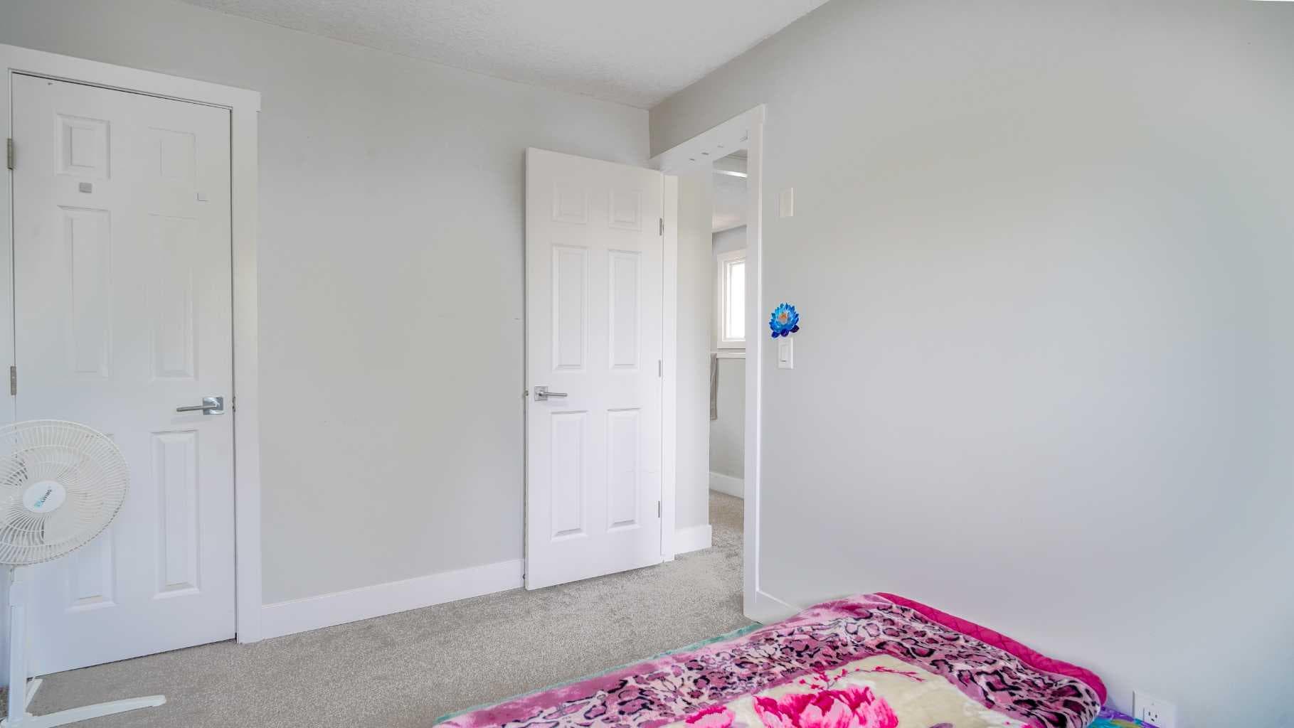 164 Castlegreen Close NE