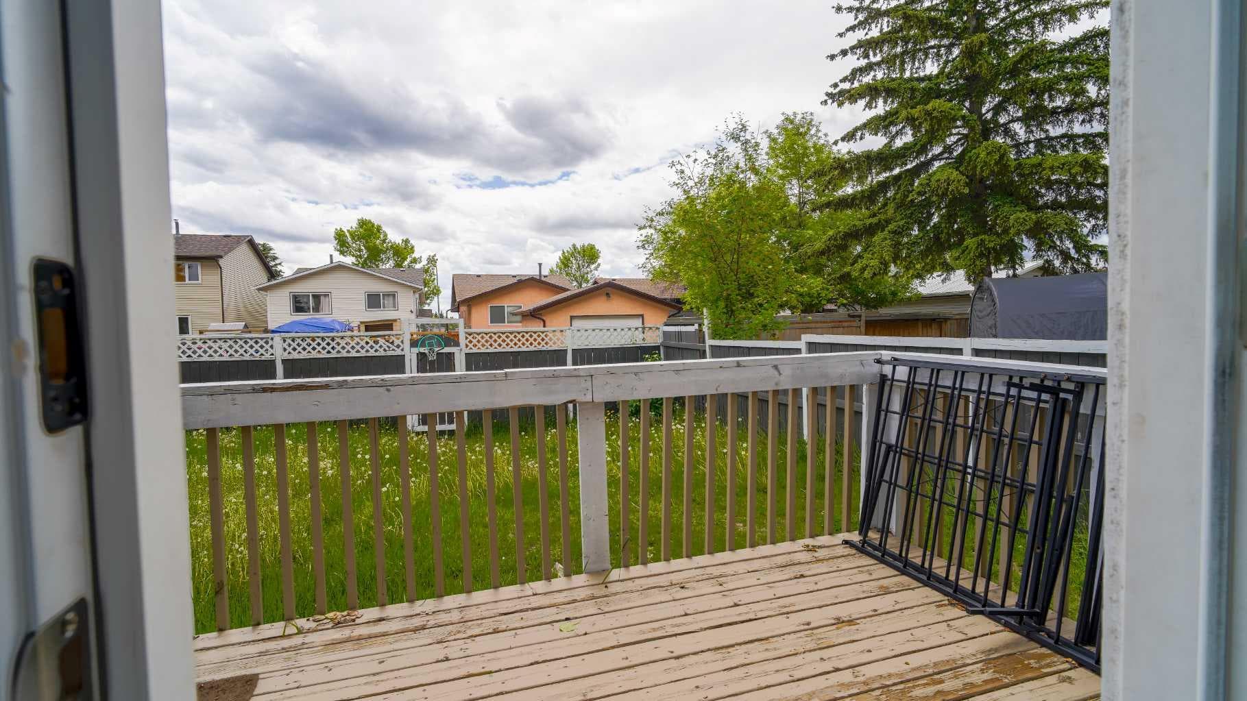 164 Castlegreen Close NE