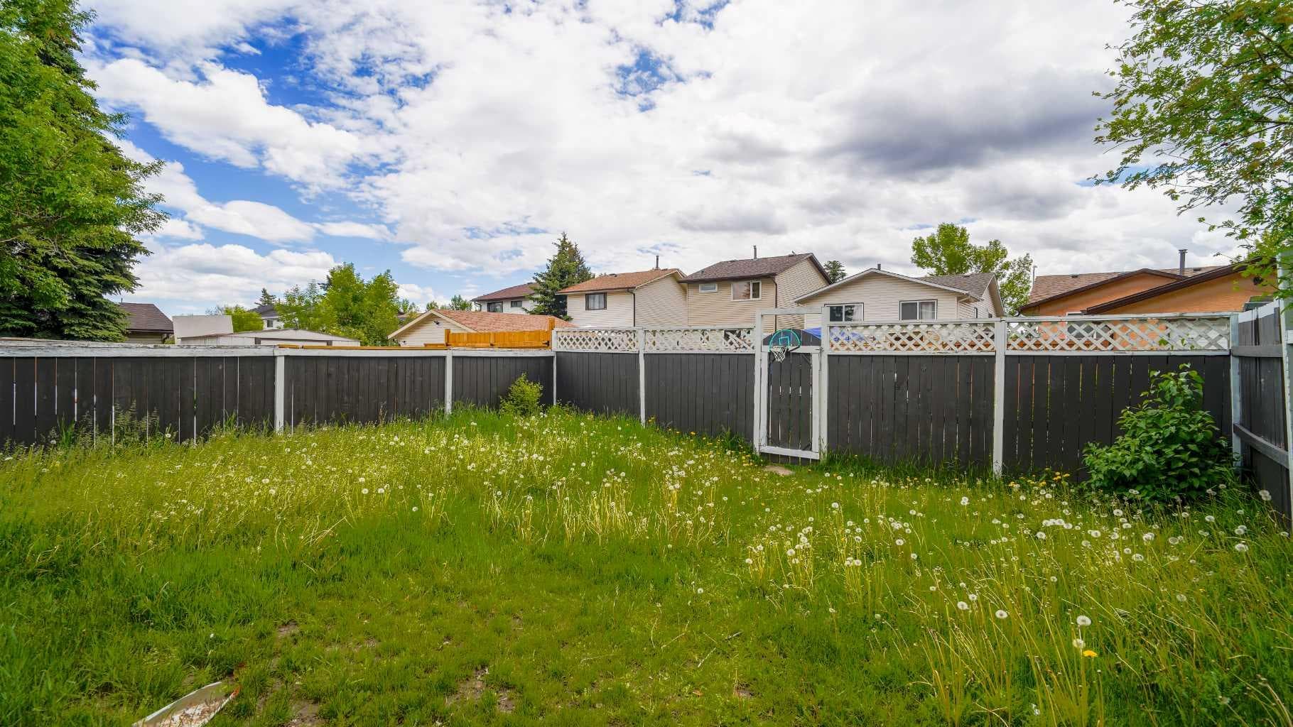 164 Castlegreen Close NE