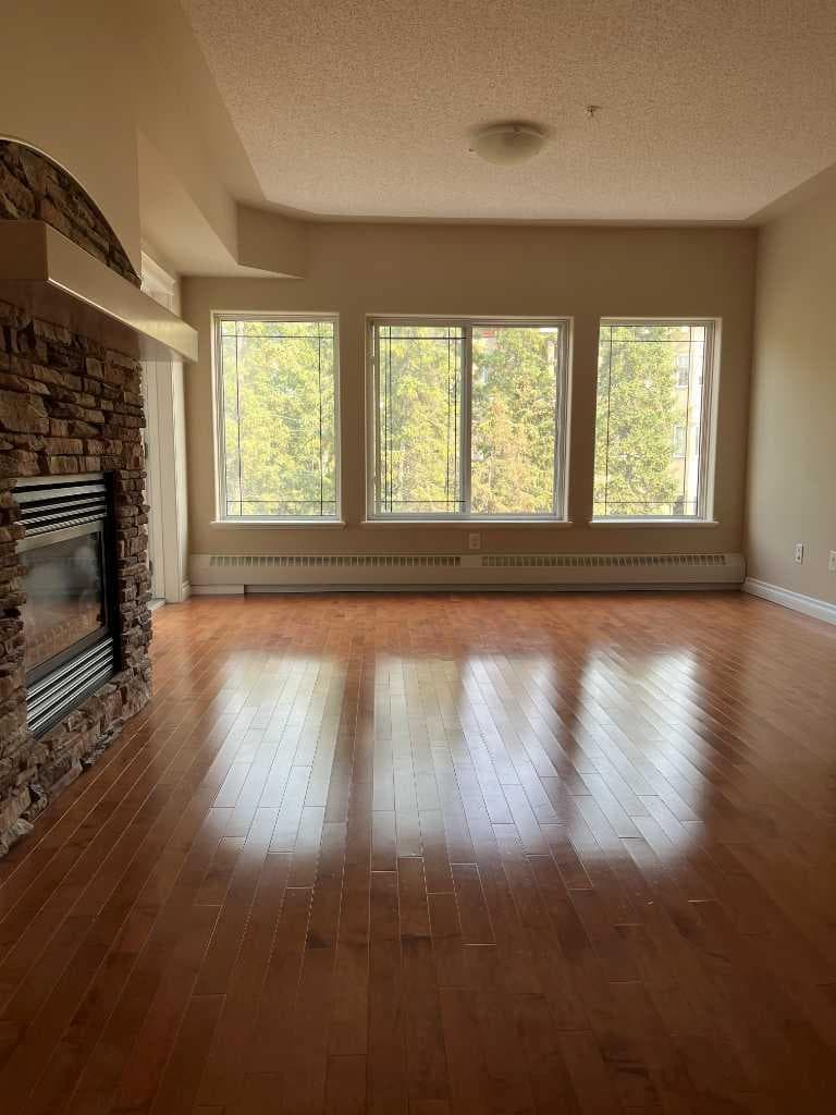 305, 30 Discovery Ridge Close SW