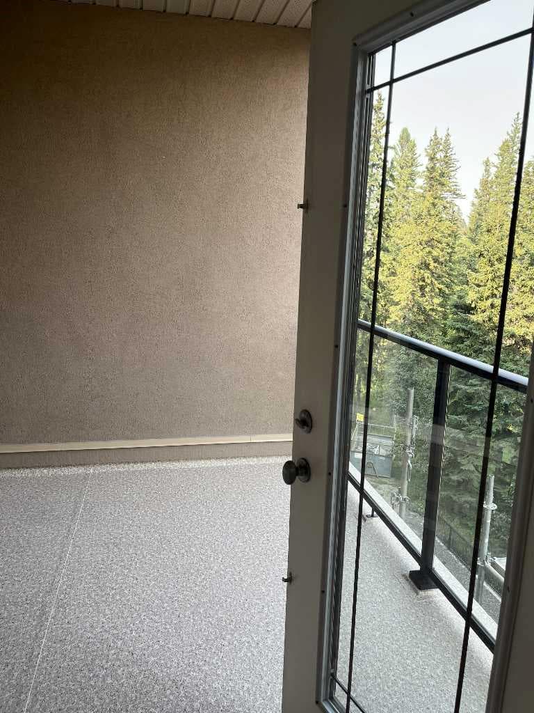 305, 30 Discovery Ridge Close SW