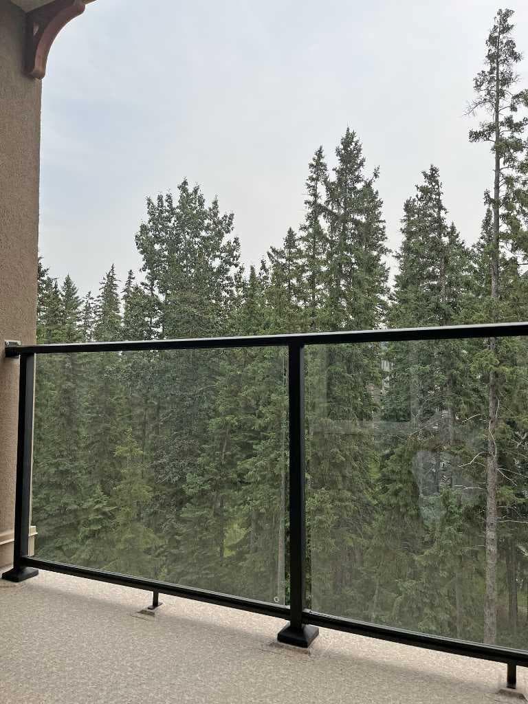 305, 30 Discovery Ridge Close SW