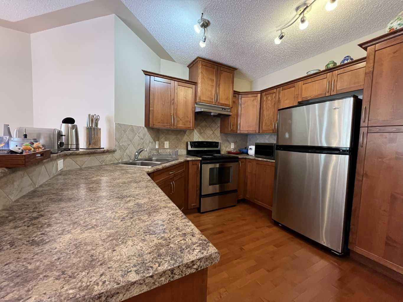 305, 30 Discovery Ridge Close SW