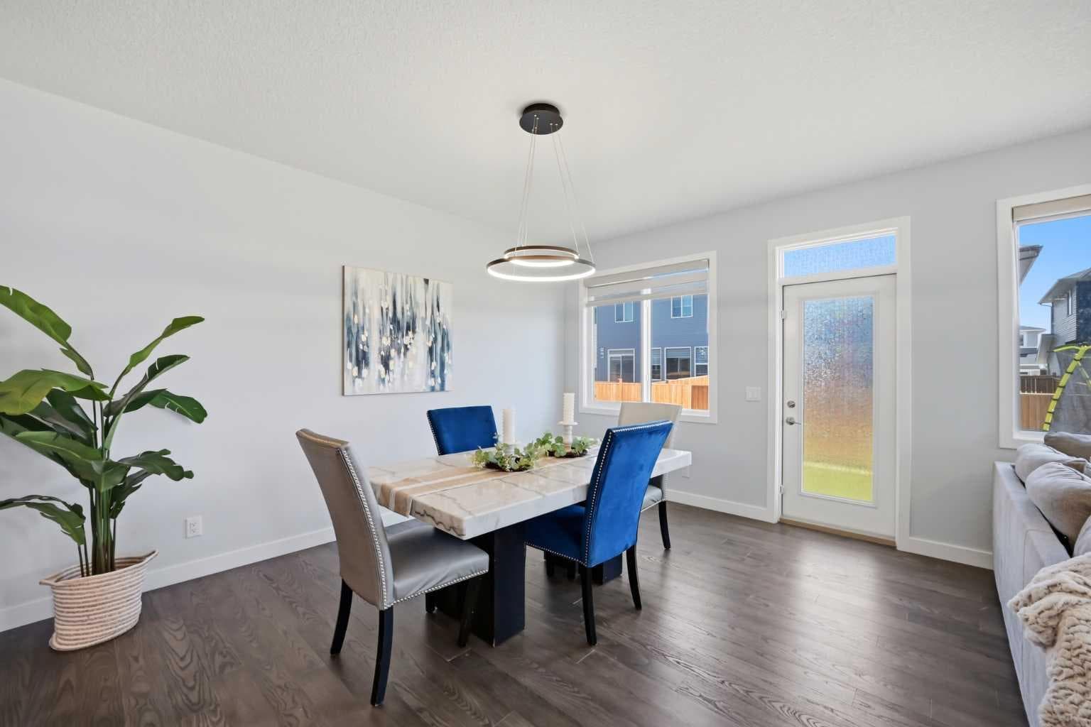 114 Corner Meadows Grove NE