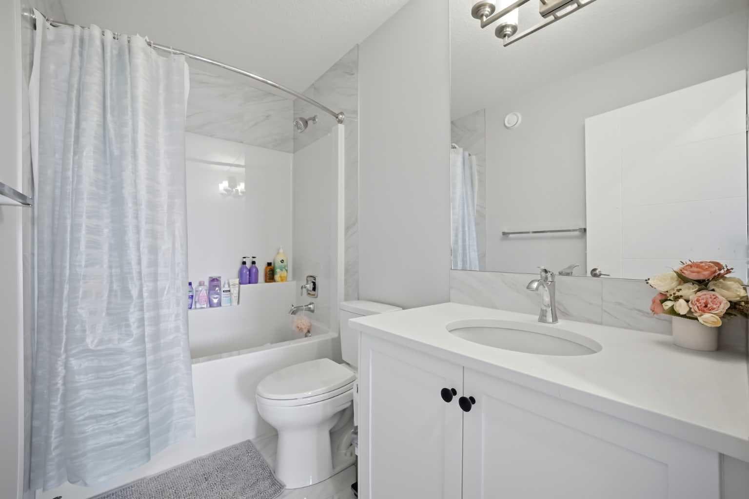 114 Corner Meadows Grove NE