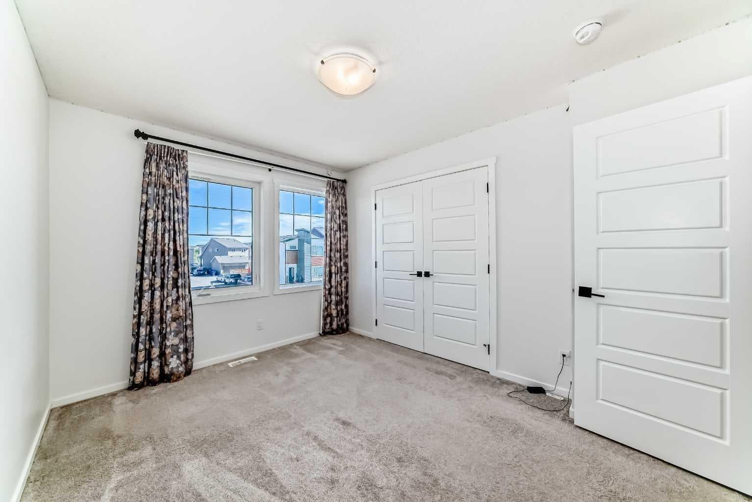 91 Walcrest Way SE