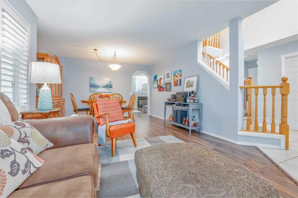 210 Mt Douglas Court SE