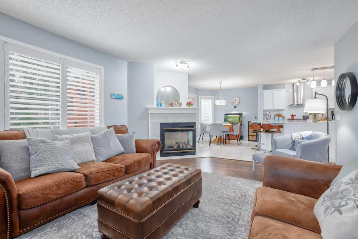 210 Mt Douglas Court SE