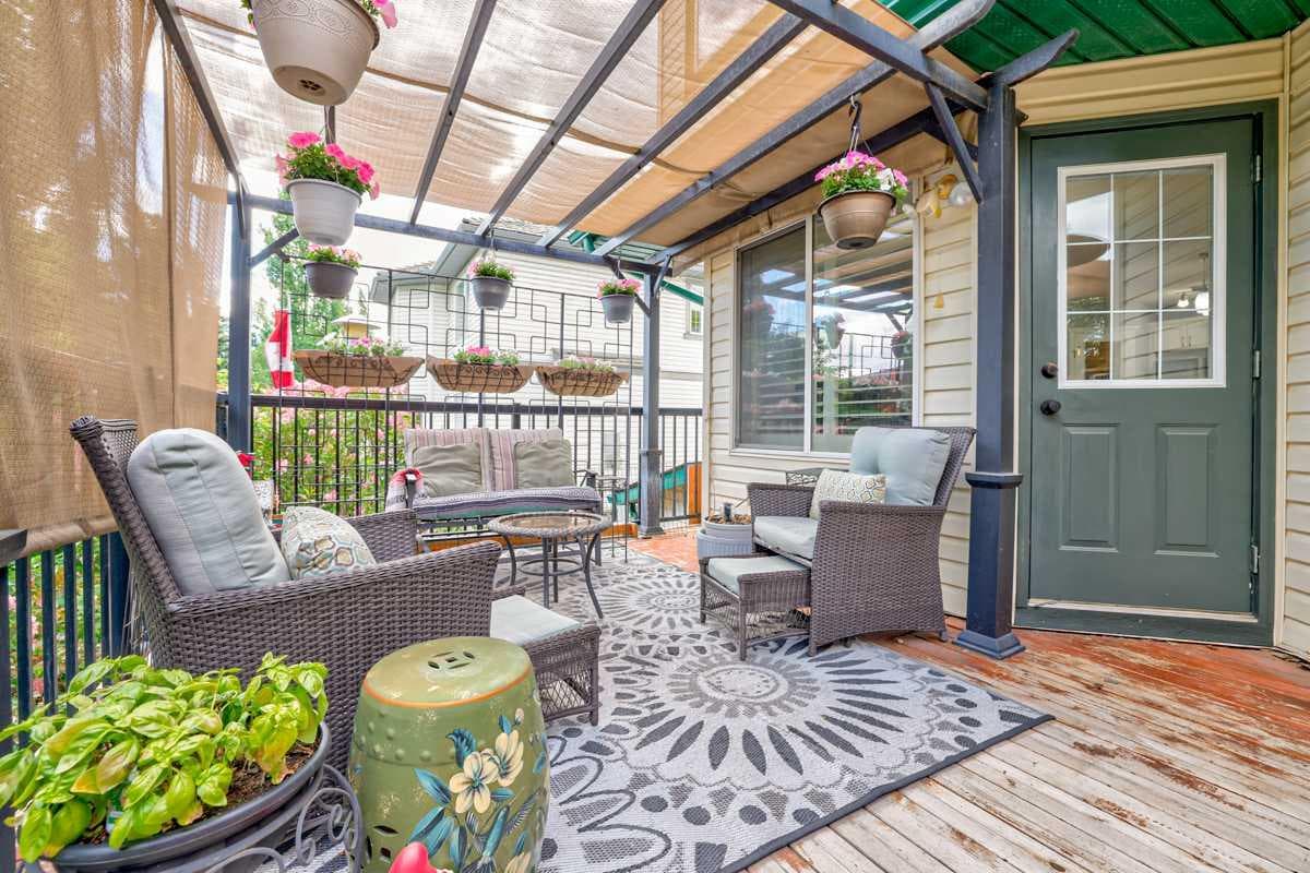210 Mt Douglas Court SE