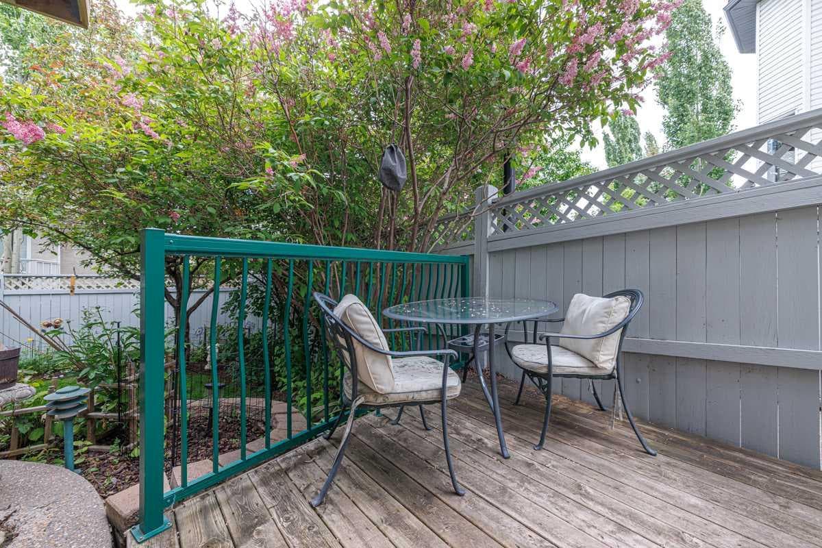 210 Mt Douglas Court SE