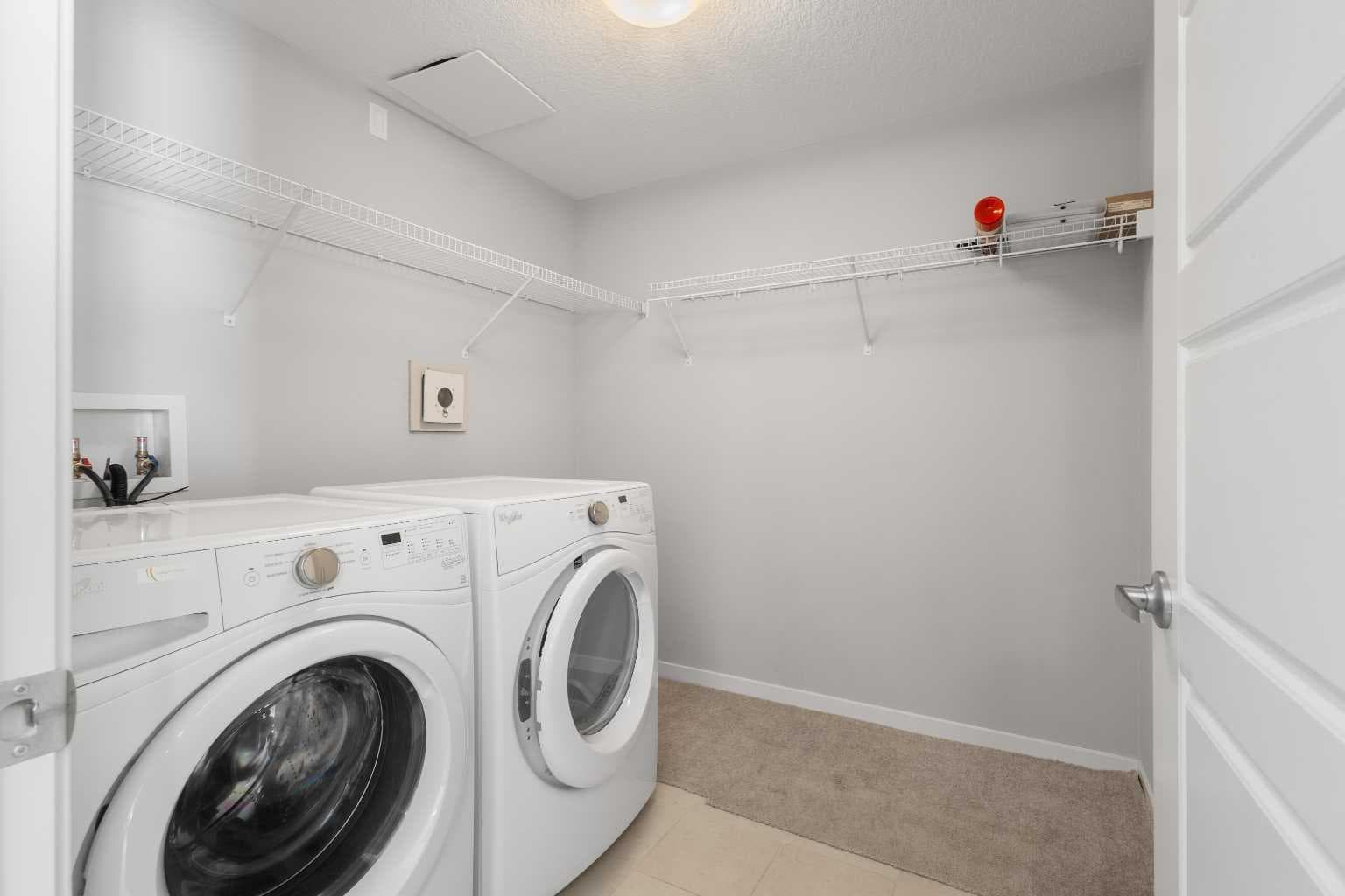 305, 20 Seton Park SE