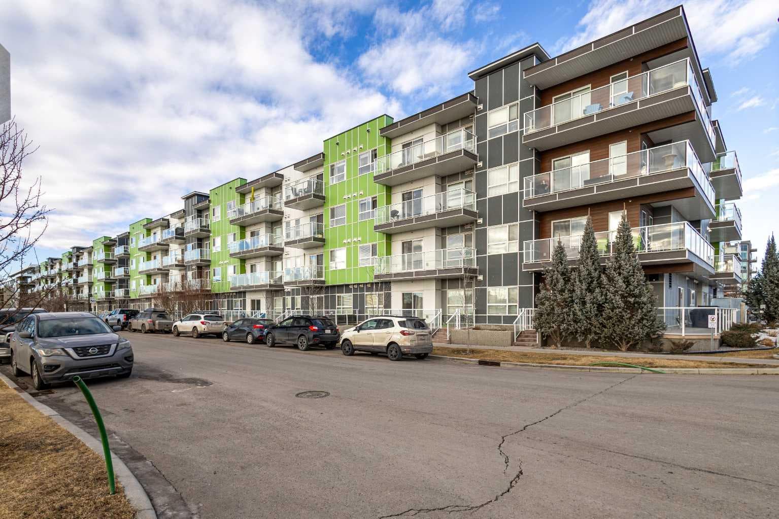 305, 20 Seton Park SE