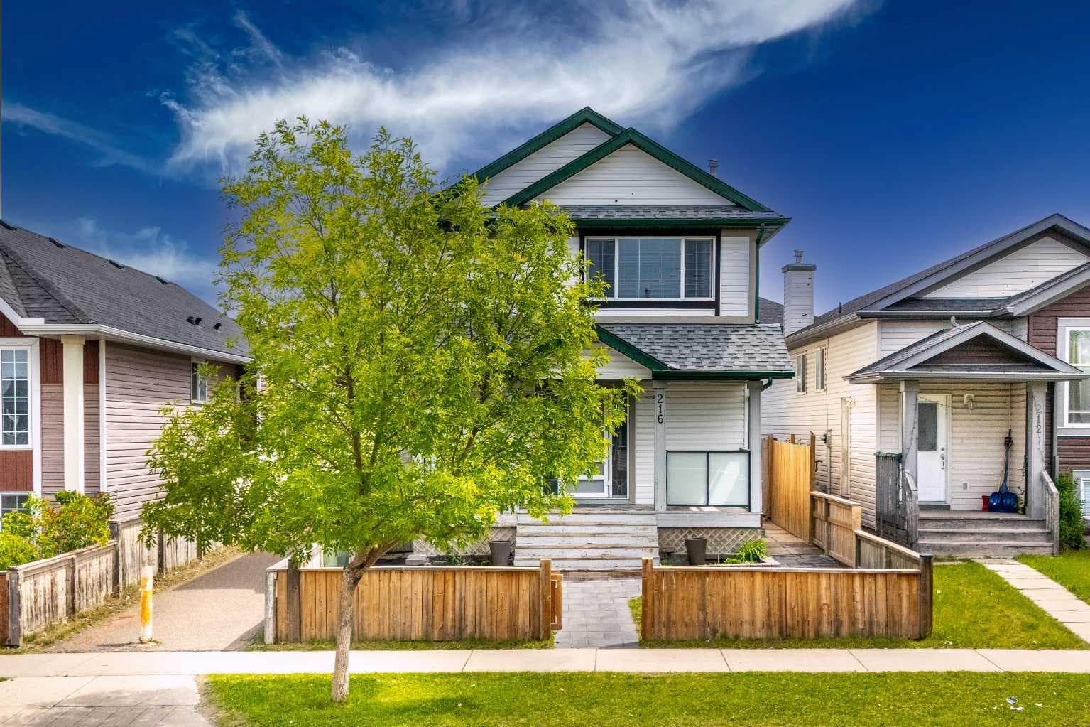 216 Taracove Road NE