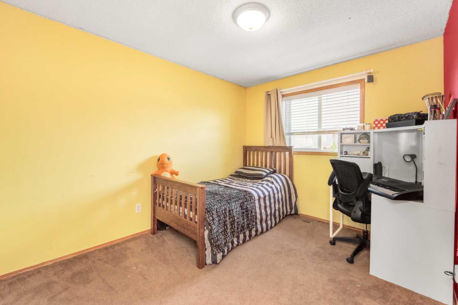 216 Taracove Road NE