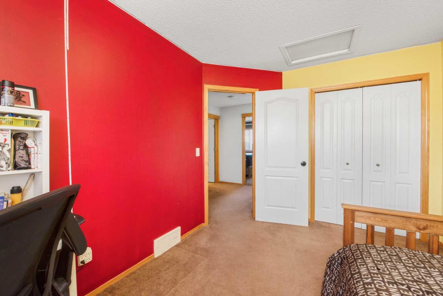 216 Taracove Road NE