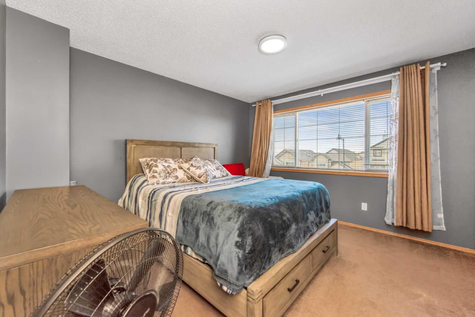 216 Taracove Road NE