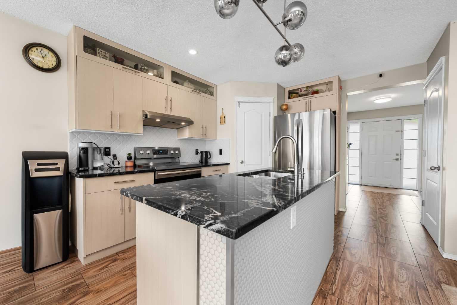 216 Taracove Road NE