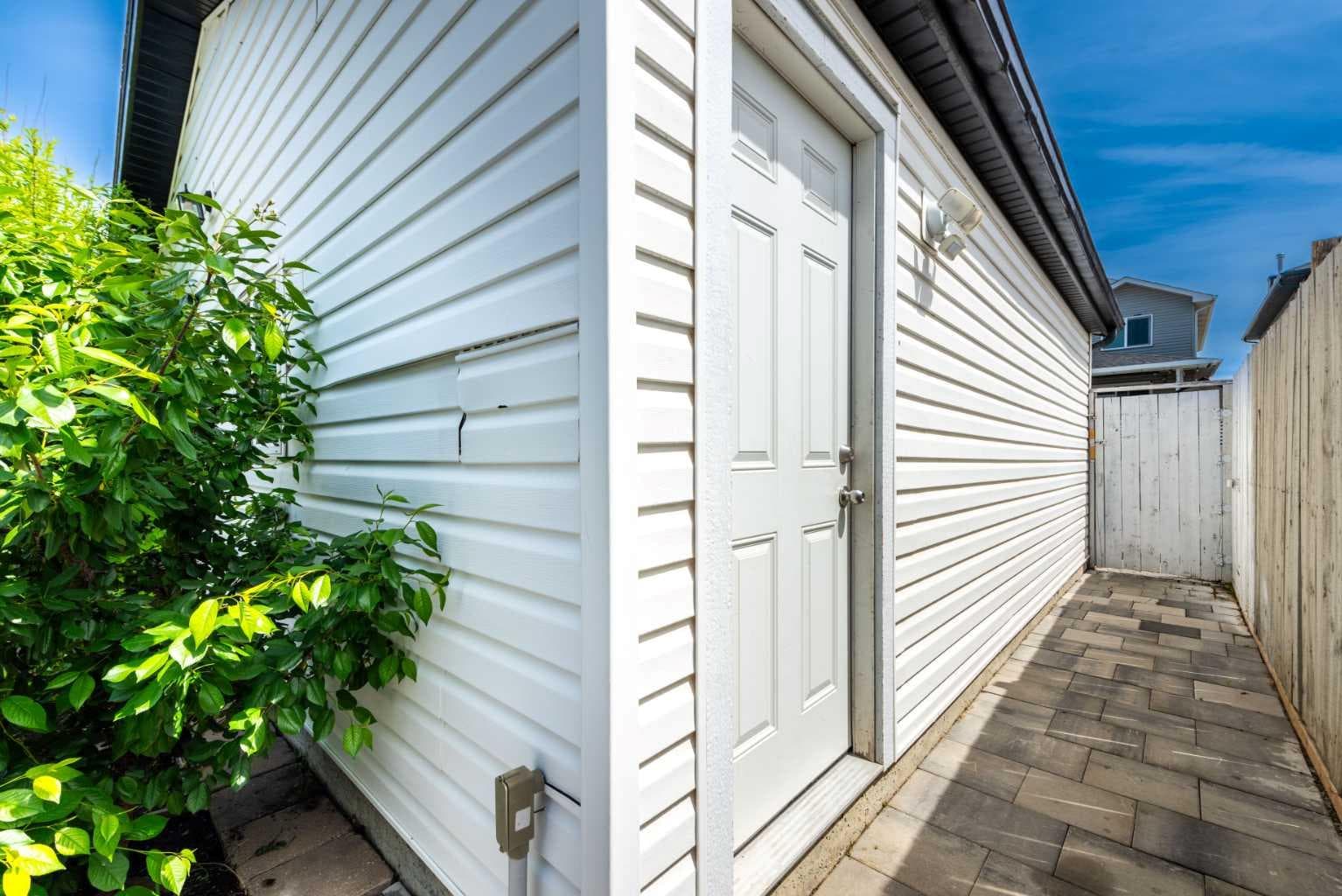 216 Taracove Road NE