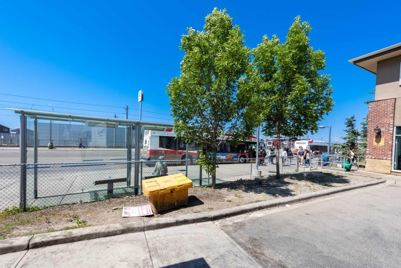 216 Taracove Road NE
