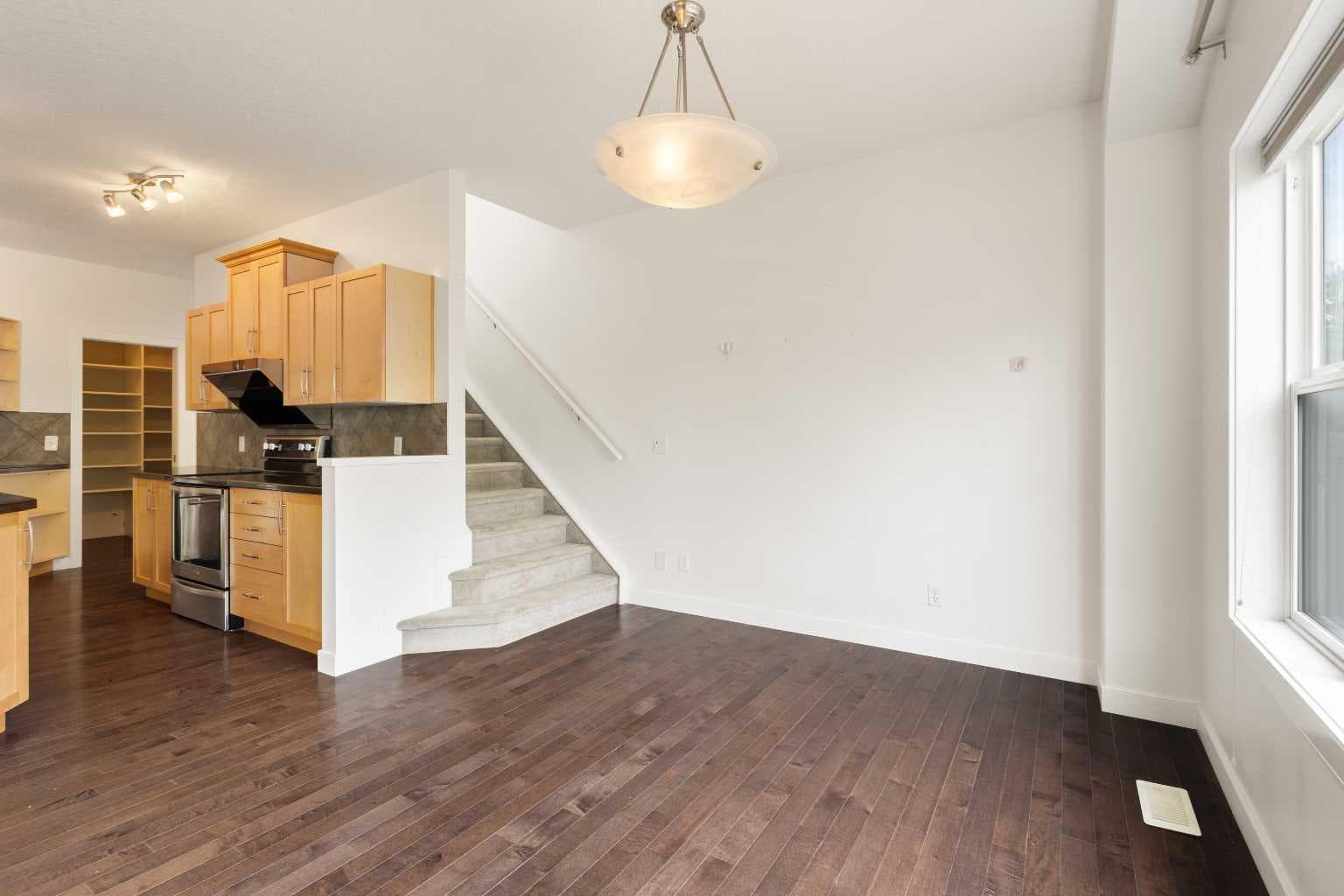 66 Everhollow Avenue SW