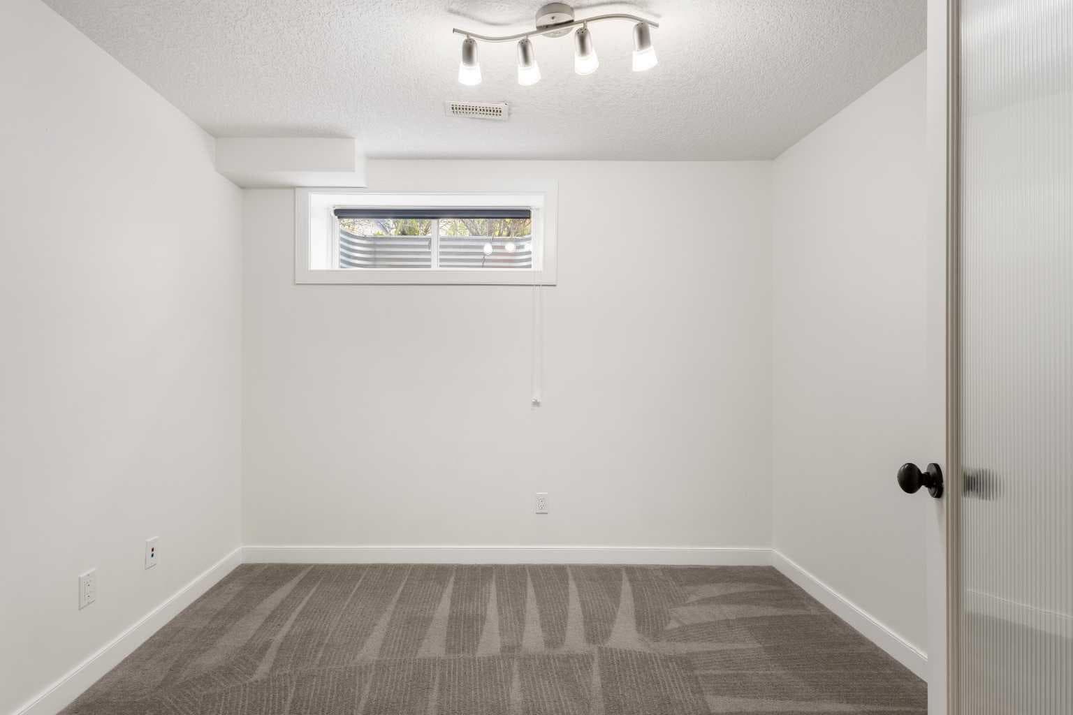66 Everhollow Avenue SW