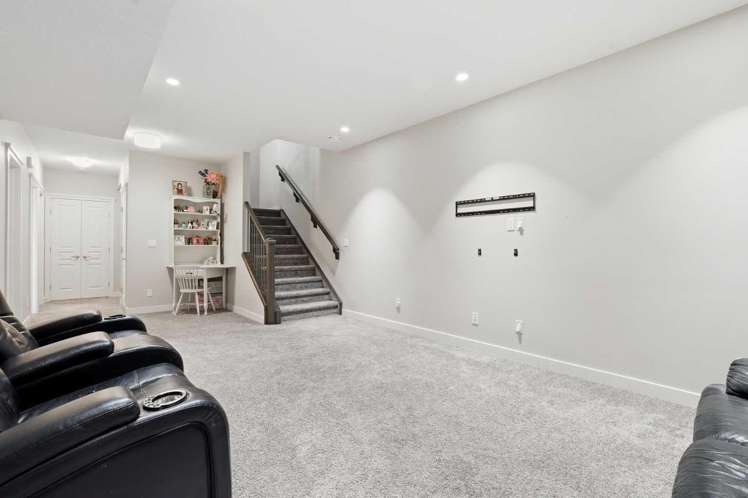 237 Mahogany Parade SE
