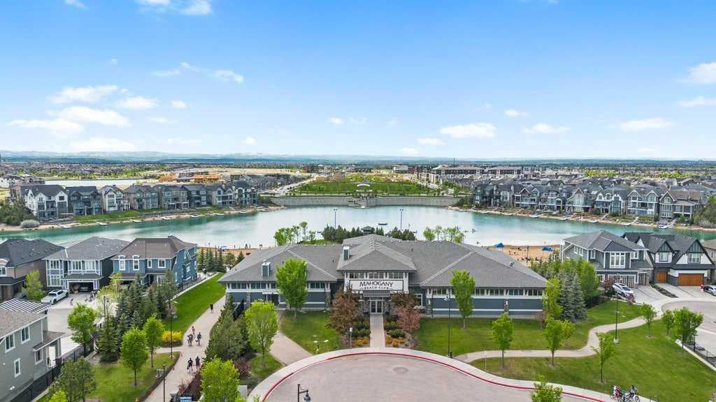 237 Mahogany Parade SE