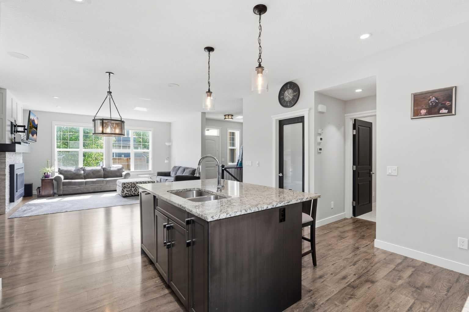 237 Mahogany Parade SE