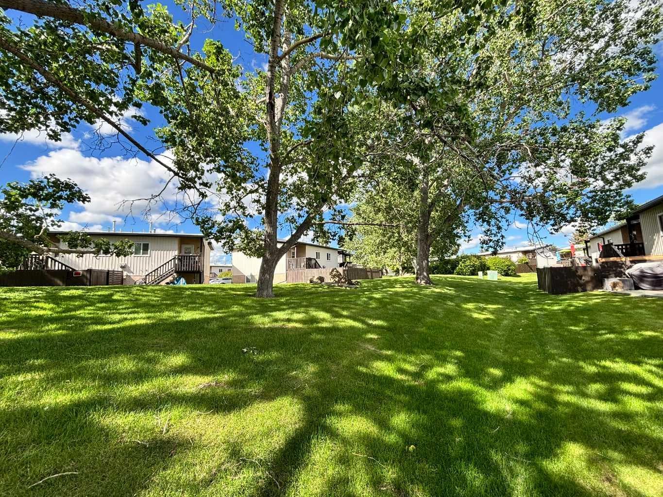 129 Oaktree Lane SW