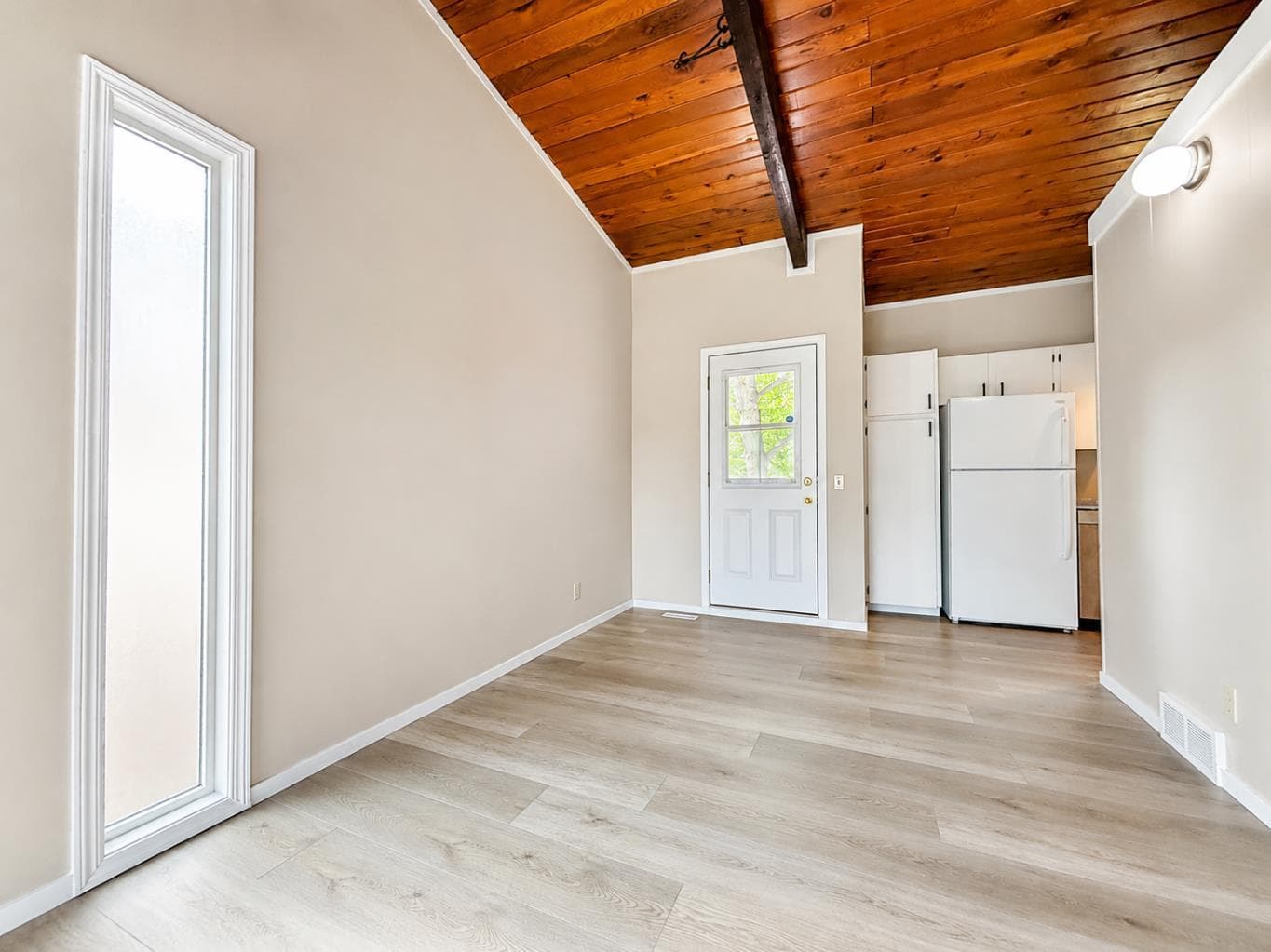 129 Oaktree Lane SW