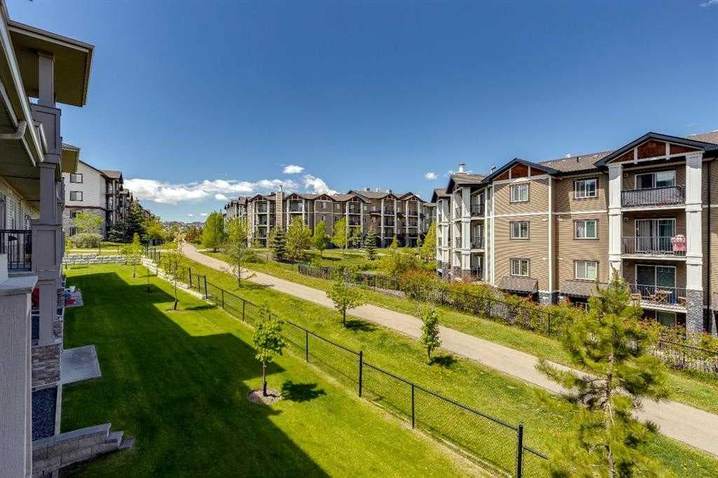 207, 22 Panatella Road NW