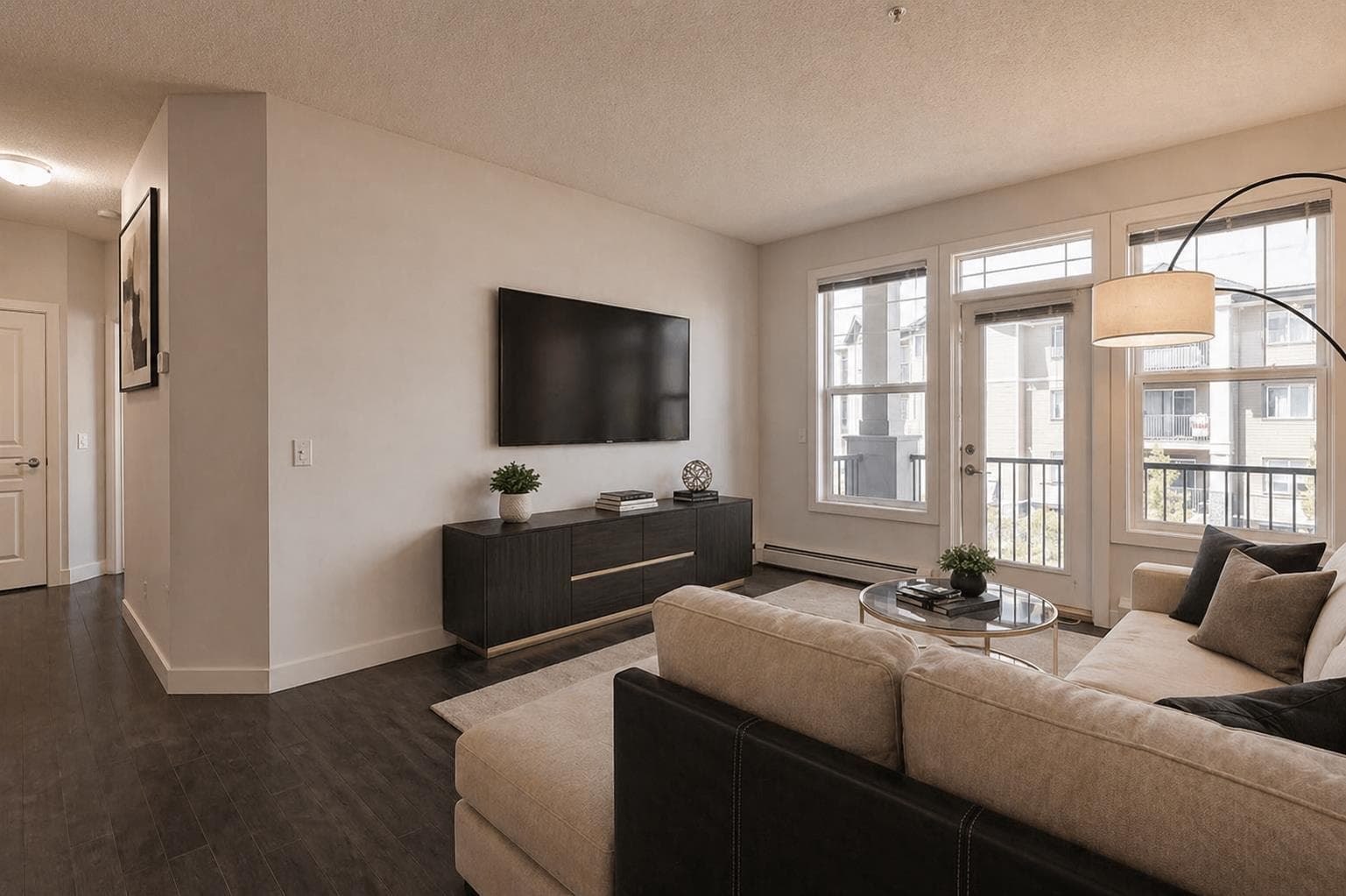 207, 22 Panatella Road NW
