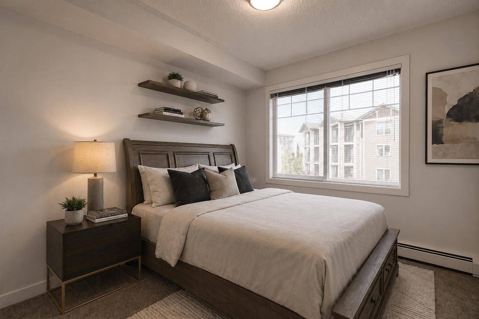 207, 22 Panatella Road NW